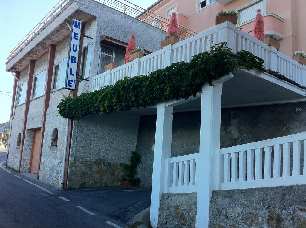 Albergo Miramare Bergeggi Bagian luar foto